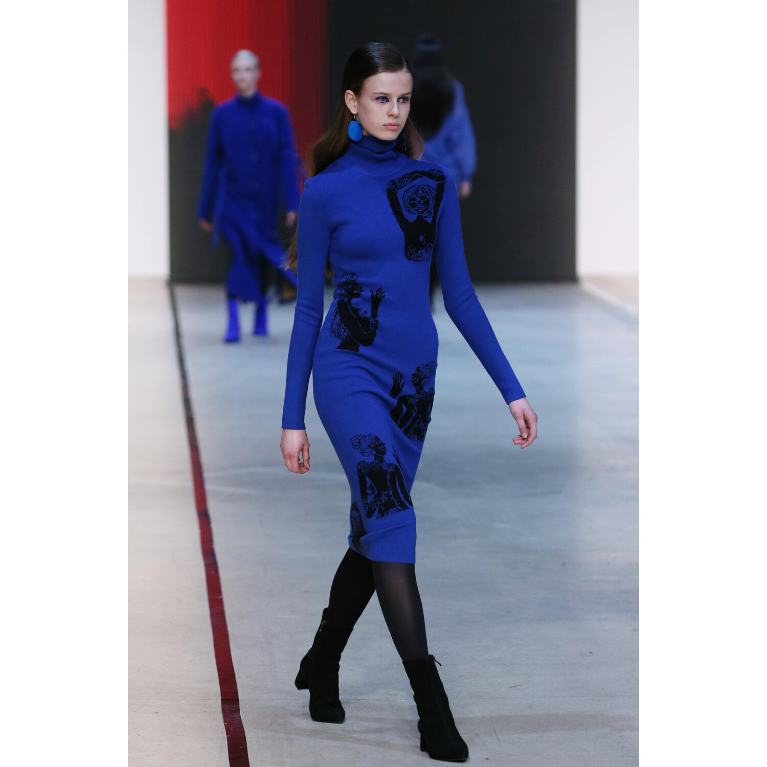 Фото Ksenia Seraya x Mad Daisy Moscow Fall 2019 Ready-to-Wear / Ксения Серая осень-зима 2019 / Неделя моды: Москва